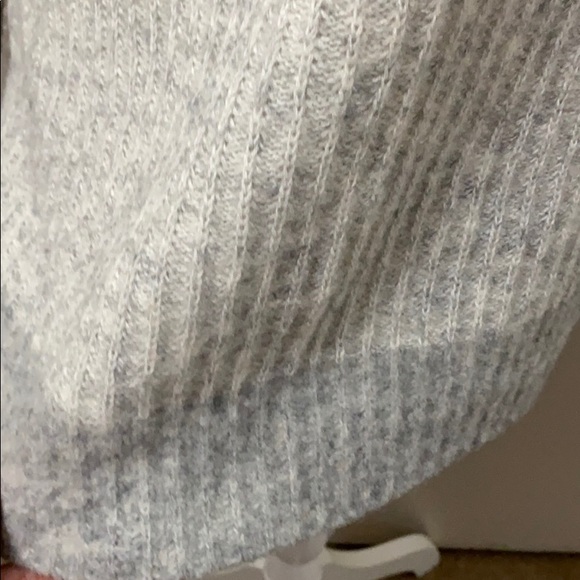 Banana Republic Gray and Off White Turtleneck - Picture 6 of 8